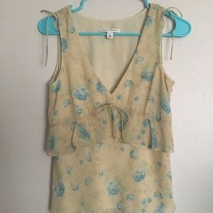 Banana Republic sleeveless blouse. Size small